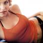 Elisha-Cuthbert-154