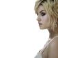 Elisha-Cuthbert-54