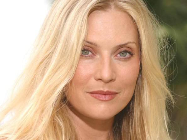 Emily-Procter-13