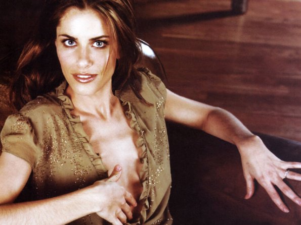 amanda-peet-5