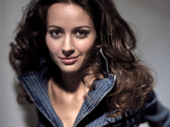 amy-acker-10