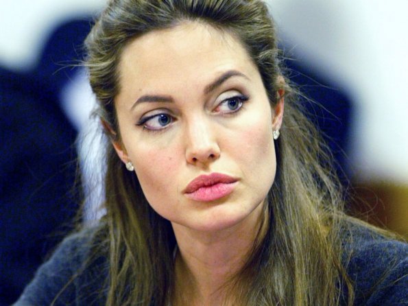 angelina-jolie-124