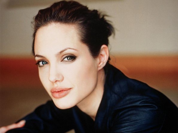 angelina-jolie-169