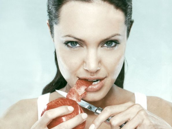 angelina-jolie-262