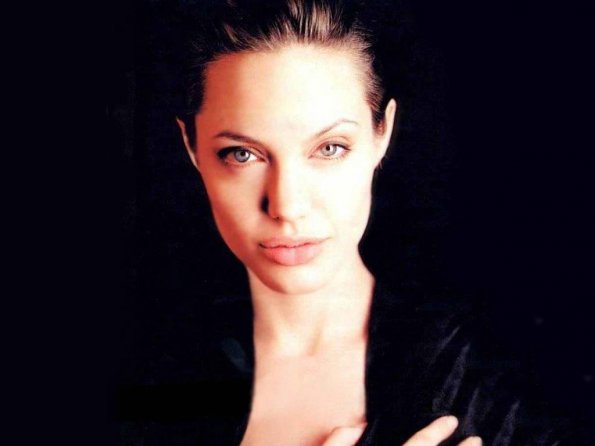 angelina-jolie-283