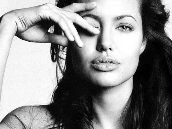 angelina-jolie-289