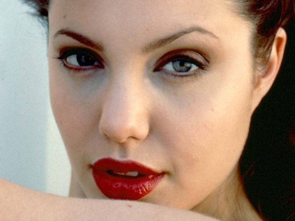 angelina-jolie-47