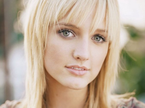 ashlee-simpson-24