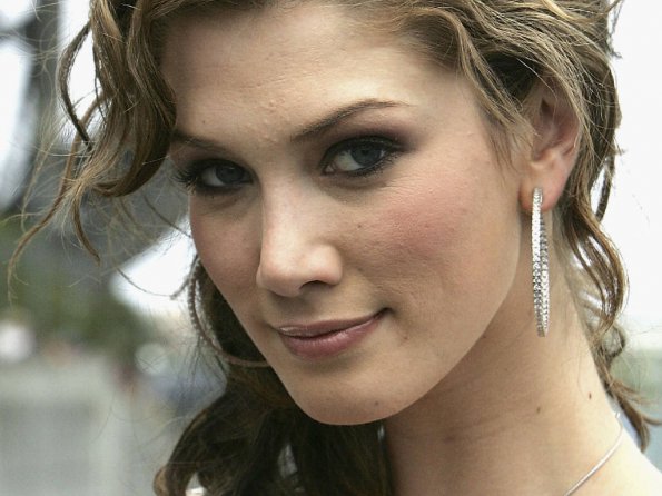 delta-goodrem-7