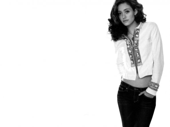 Emmy-Rossum-11