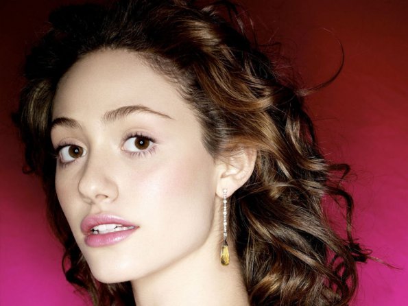 Emmy-Rossum-9