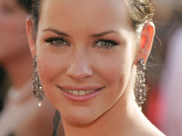 Evangeline-Lilly-30