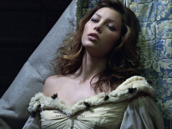 Jessica-Biel-42