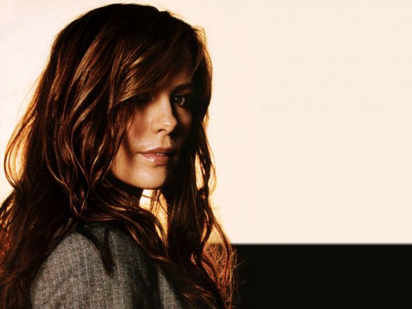 Kate-Beckinsale-59