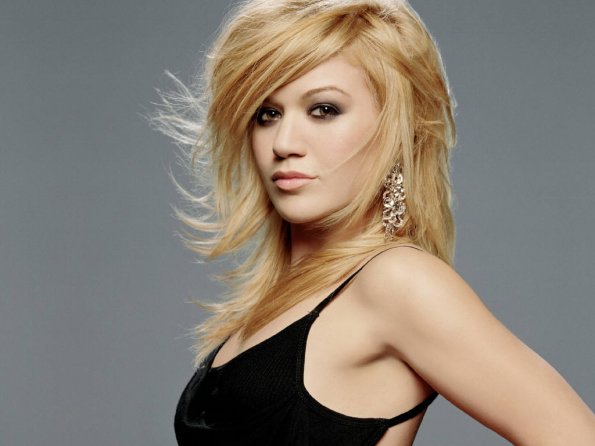 Kelly-Clarkson-1