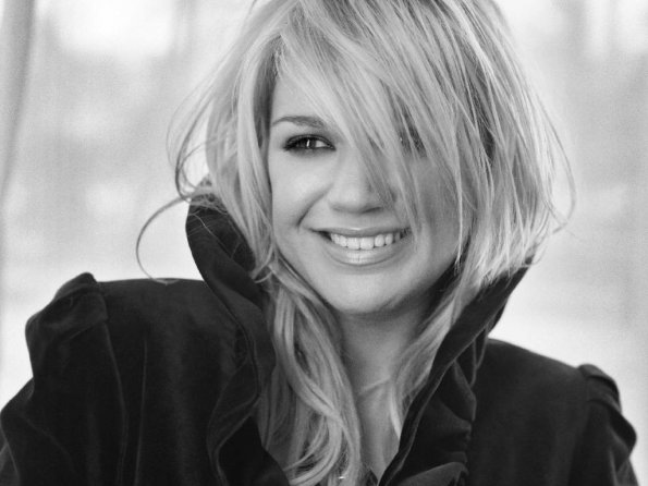 Kelly-Clarkson-20