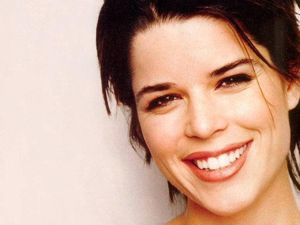 Neve-Campbell-19