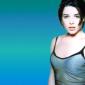 Neve-Campbell-24