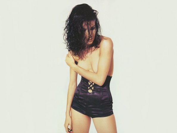 Patricia-Velasquez-17