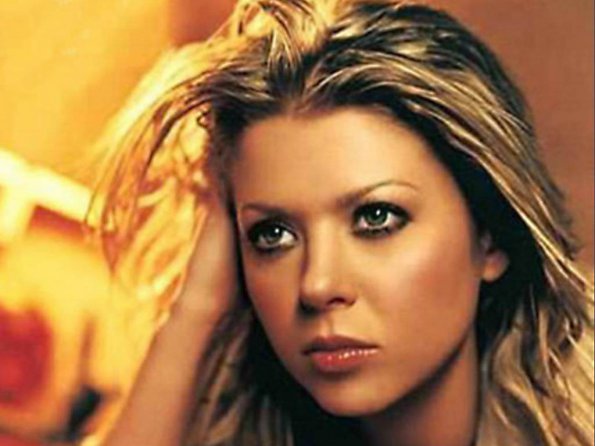 Tara-Reid-67