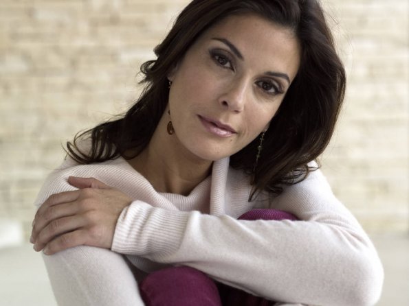 Teri-Hatcher-29