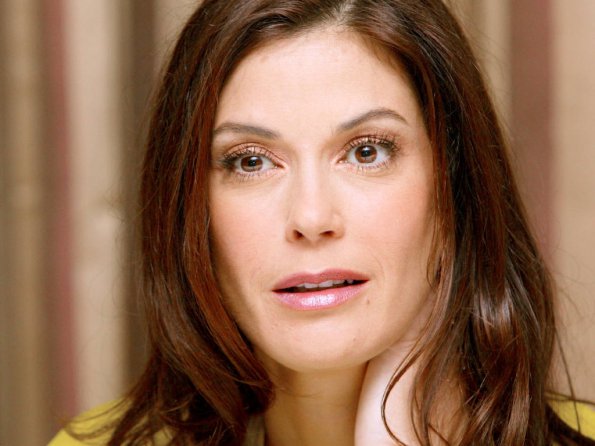 Teri-Hatcher-44