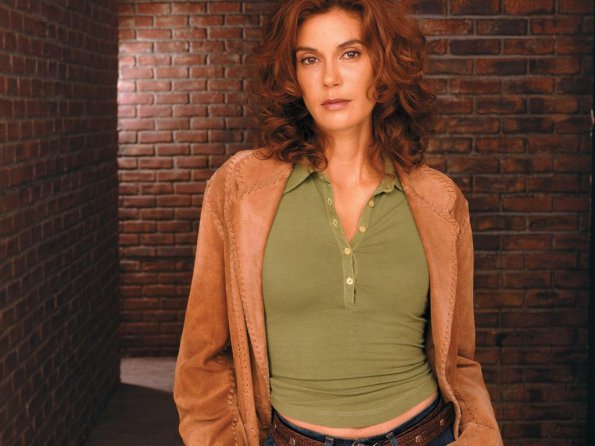 Teri-Hatcher-95