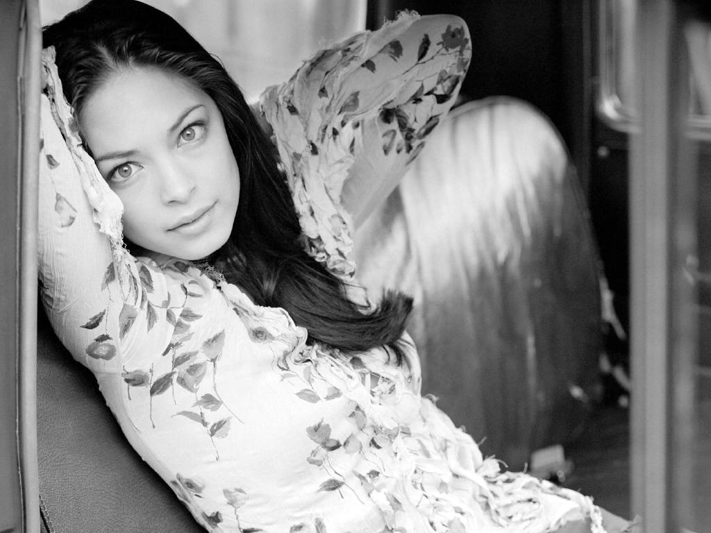 Kristin-Kreuk-3