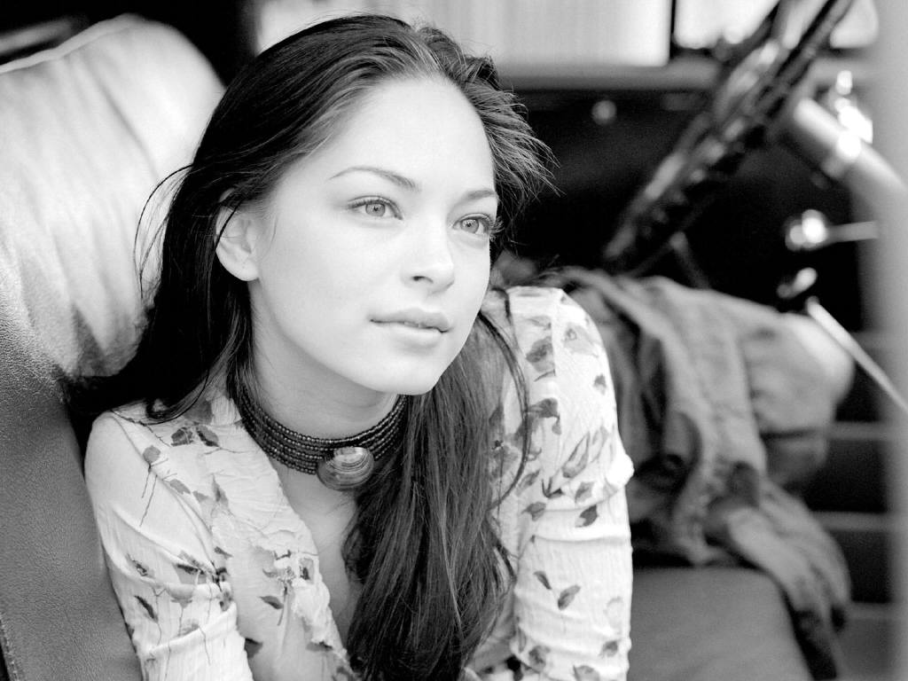 Kristin-Kreuk-5
