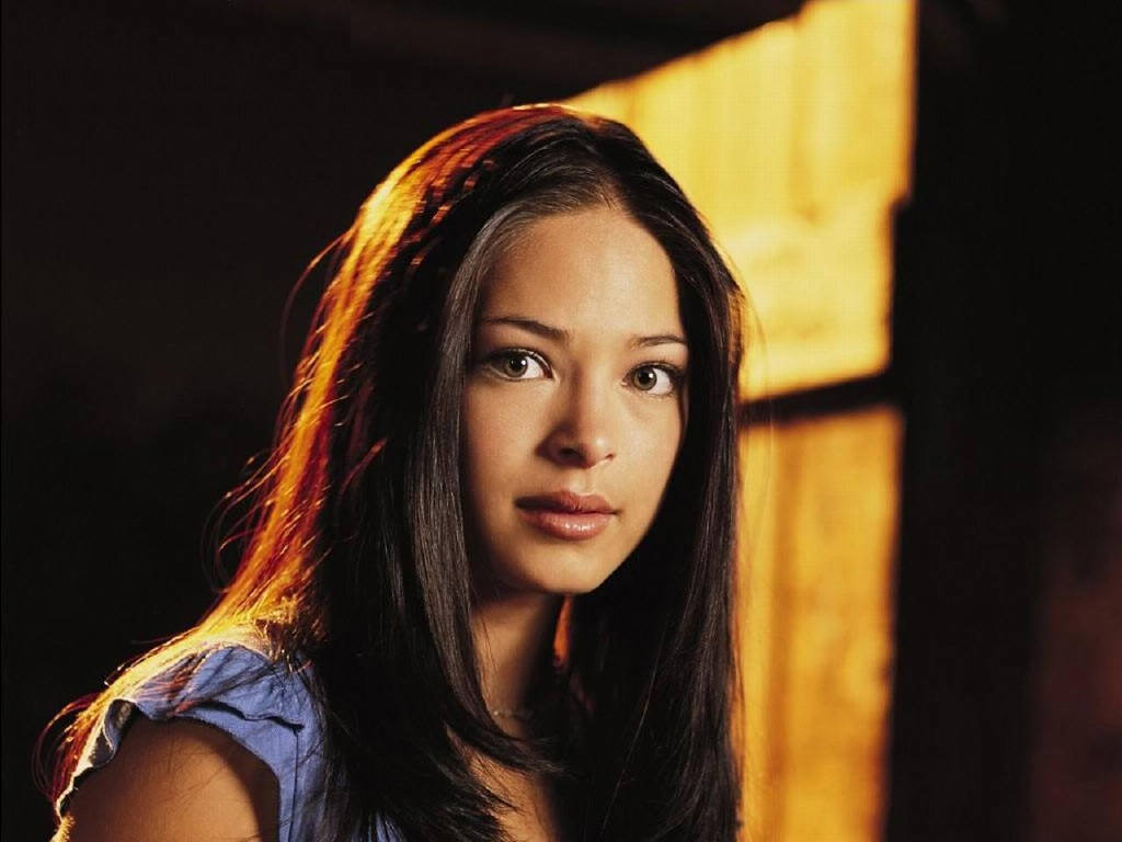 Kristin-Kreuk-7