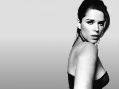 Neve-Campbell-5