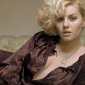 Elisha-Cuthbert-44